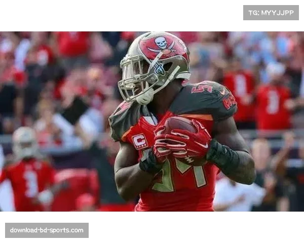 海鹰防守组压缩空间有效 零封对手展现战术纪律性